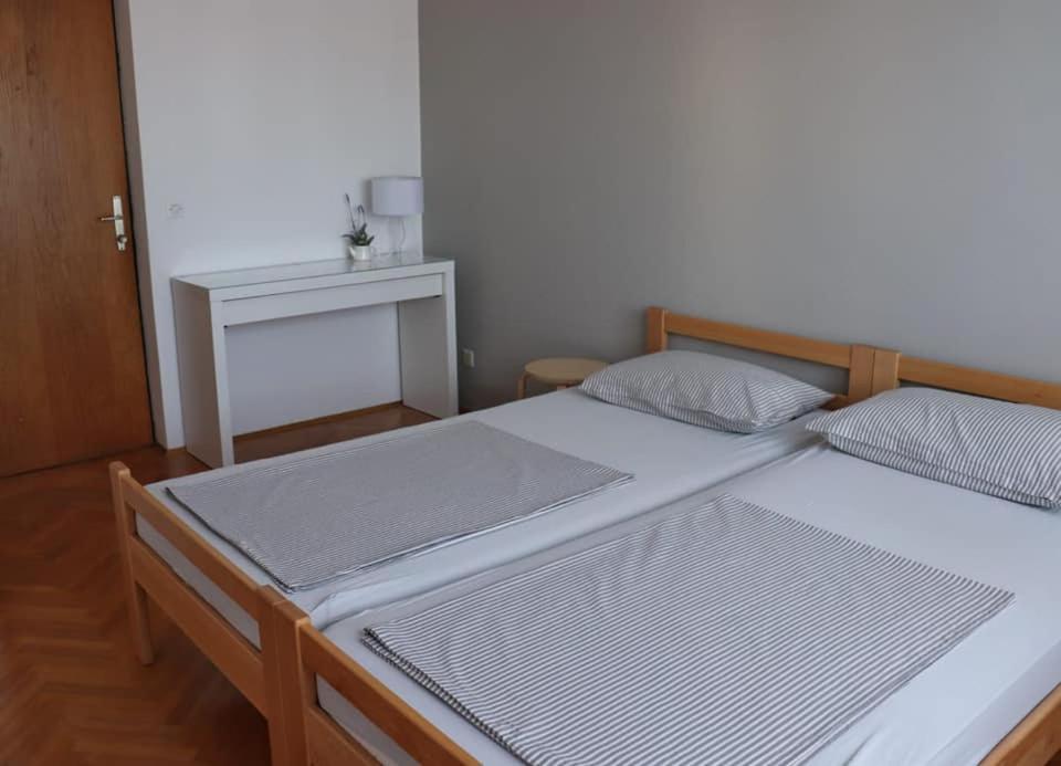 Apartman Simac Okrug Gornji Traù Esterno foto