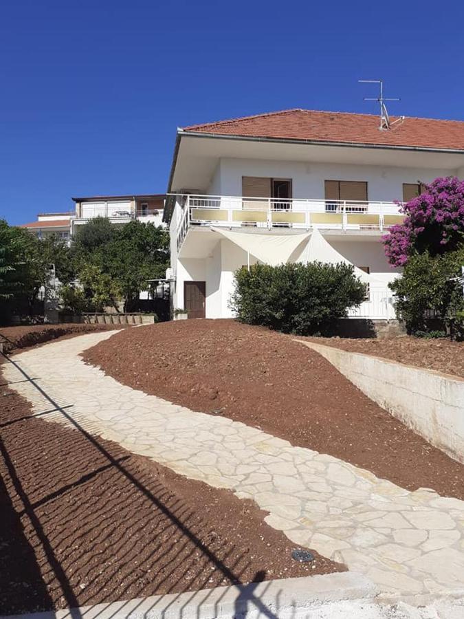 Apartman Simac Okrug Gornji Traù Esterno foto